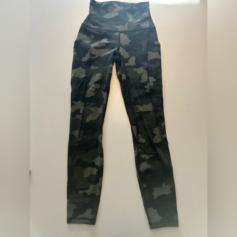lululemon align with pockets leggings 25”, size 2